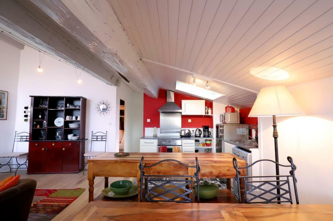 Bordeaux Terrace Apartment Bagian luar foto